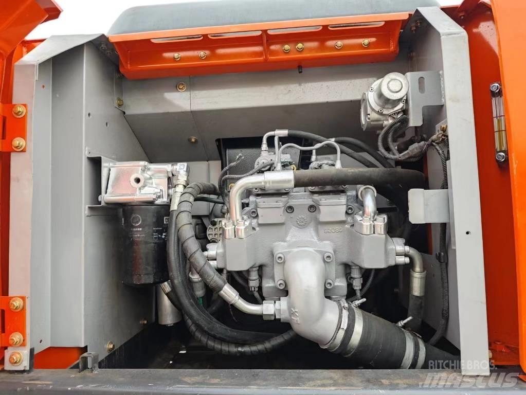 Hitachi ZX 200-6 Lánctalpas kotrók