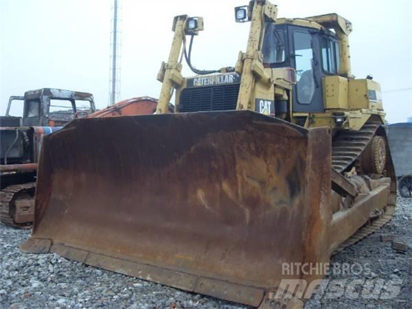 CAT D 9 R lánctalpas dózerek