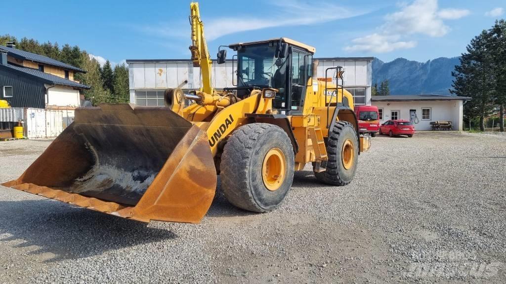 Hyundai HL 970 Gumikerekes homlokrakodók
