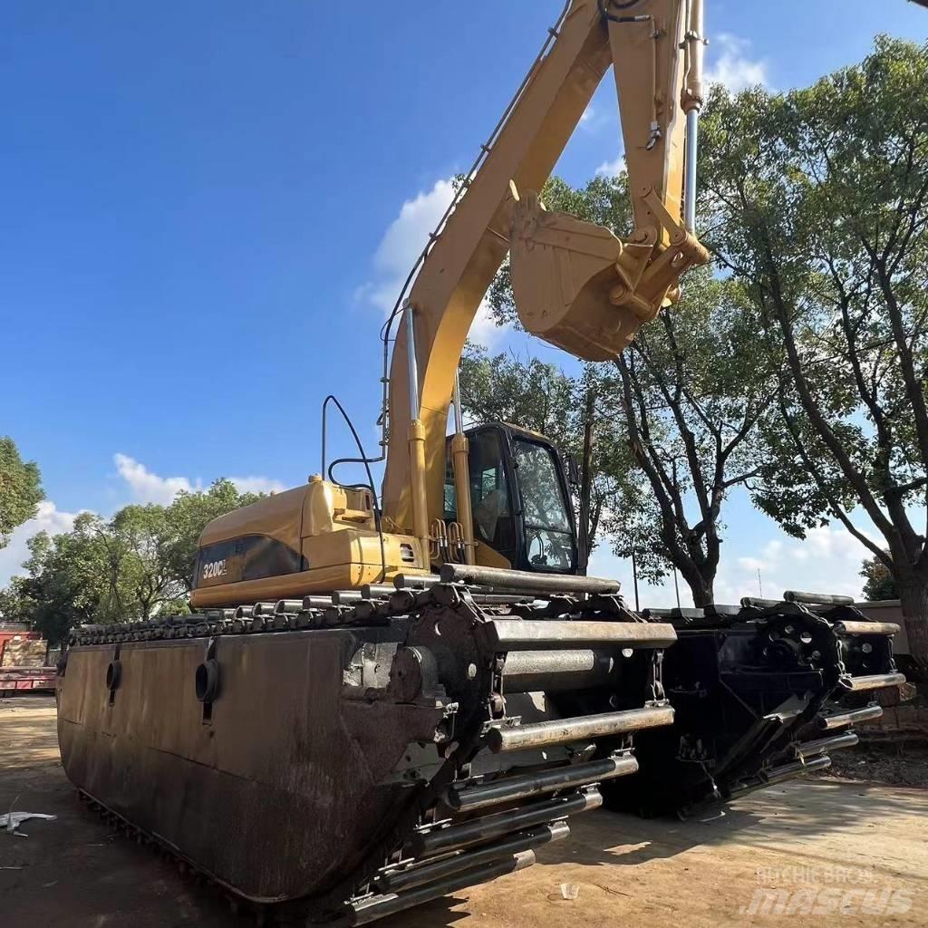 CAT 320 C Lánctalpas kotrók