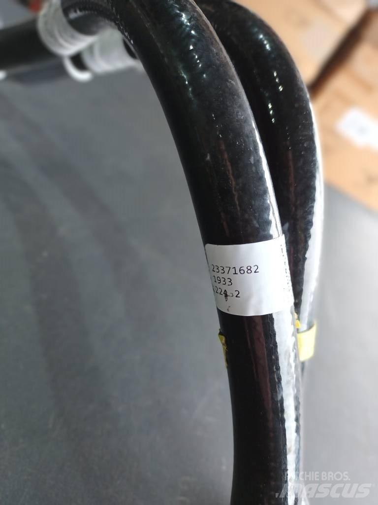 Volvo HOSE 23371682 Motorok