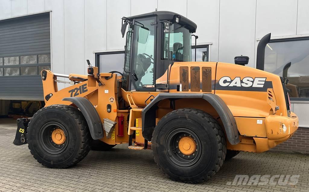 CASE 721 E Gumikerekes homlokrakodók