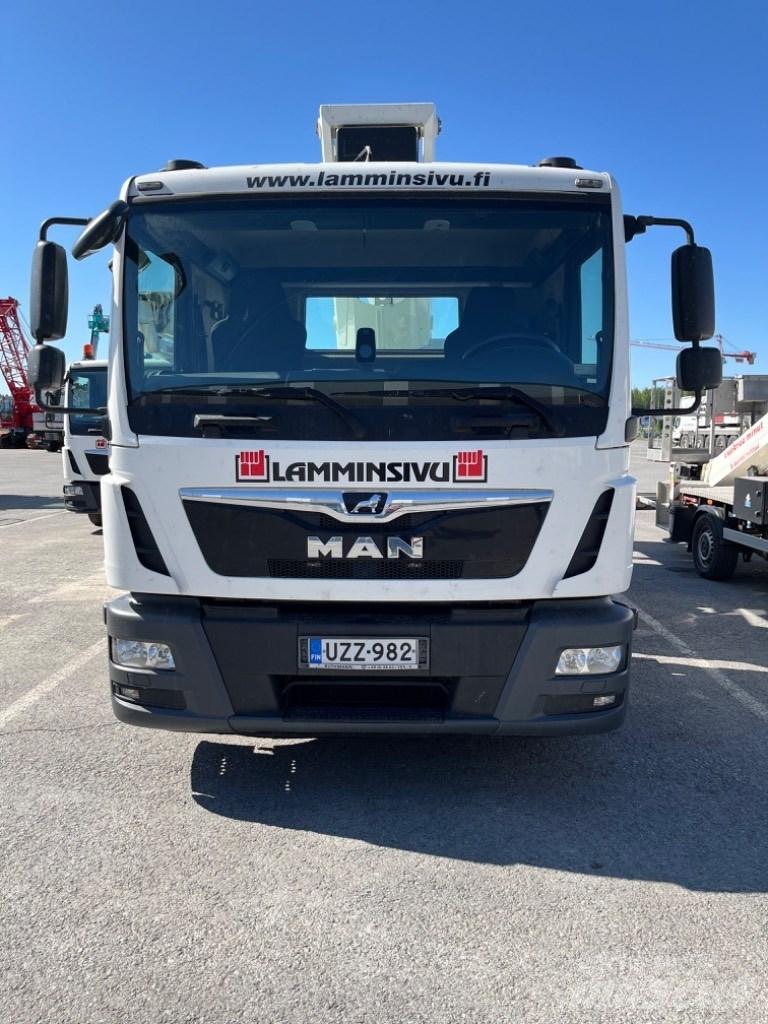 Ruthmann T285.3 Teherautóra szerelt emelők és állványok