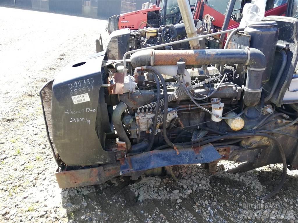 Valmet 8100 Traktorok