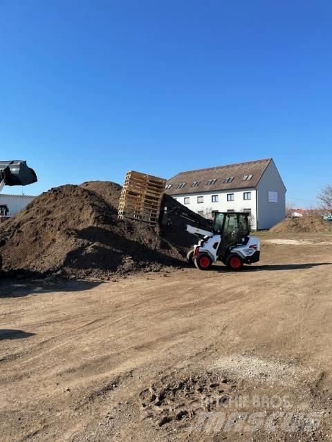 Bobcat L28 Gumikerekes homlokrakodók