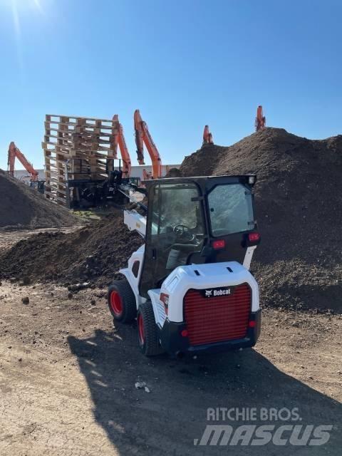 Bobcat L28 Gumikerekes homlokrakodók