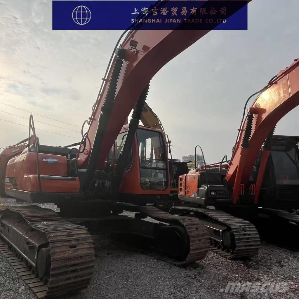 Doosan DH 300 Lánctalpas kotrók