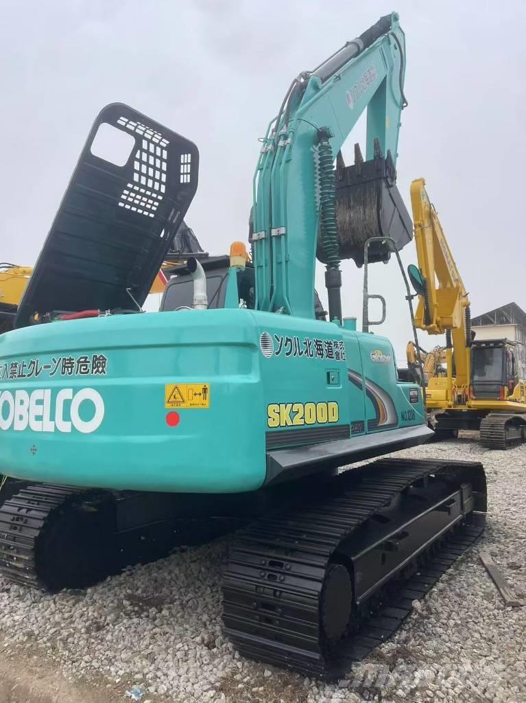 Kobelco SK 200 Lánctalpas kotrók