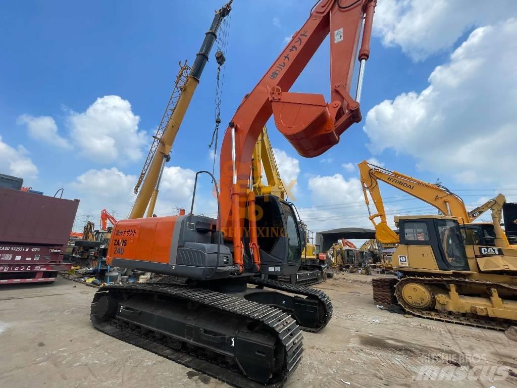 Hitachi ZX 240 Lánctalpas kotrók
