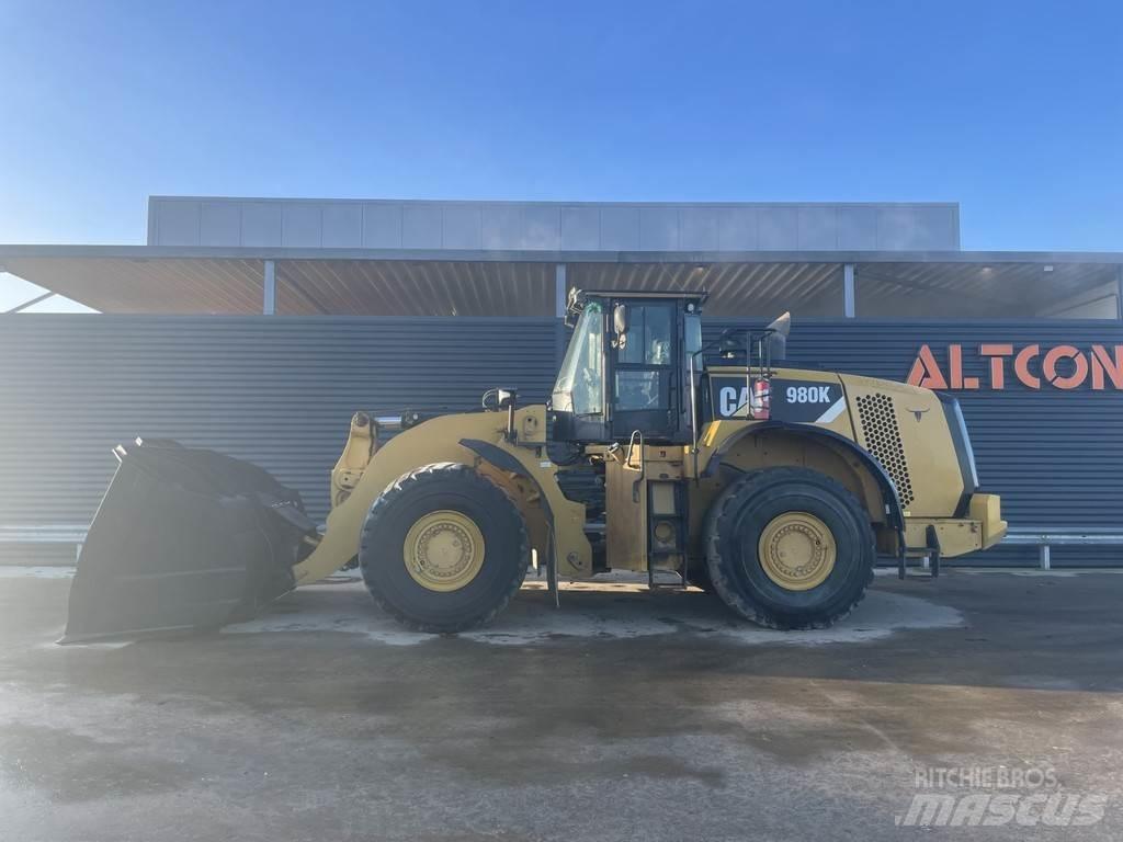 CAT 980K Gumikerekes homlokrakodók