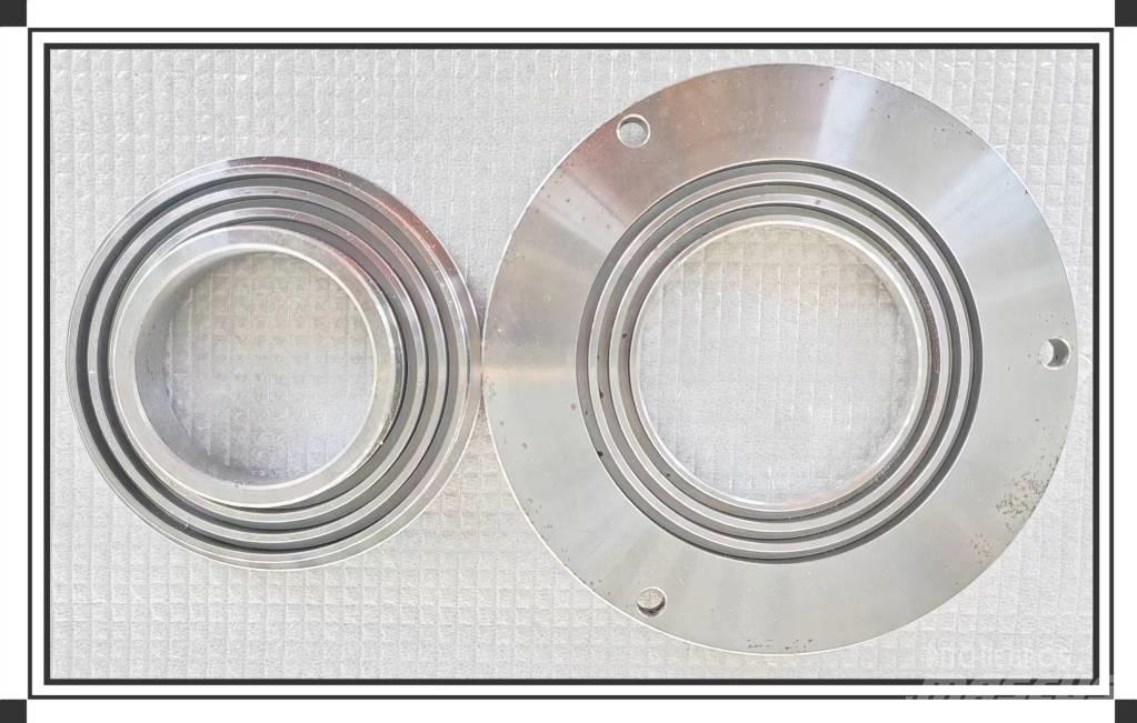 CLAAS Bearing cover Alváz és felfüggesztés