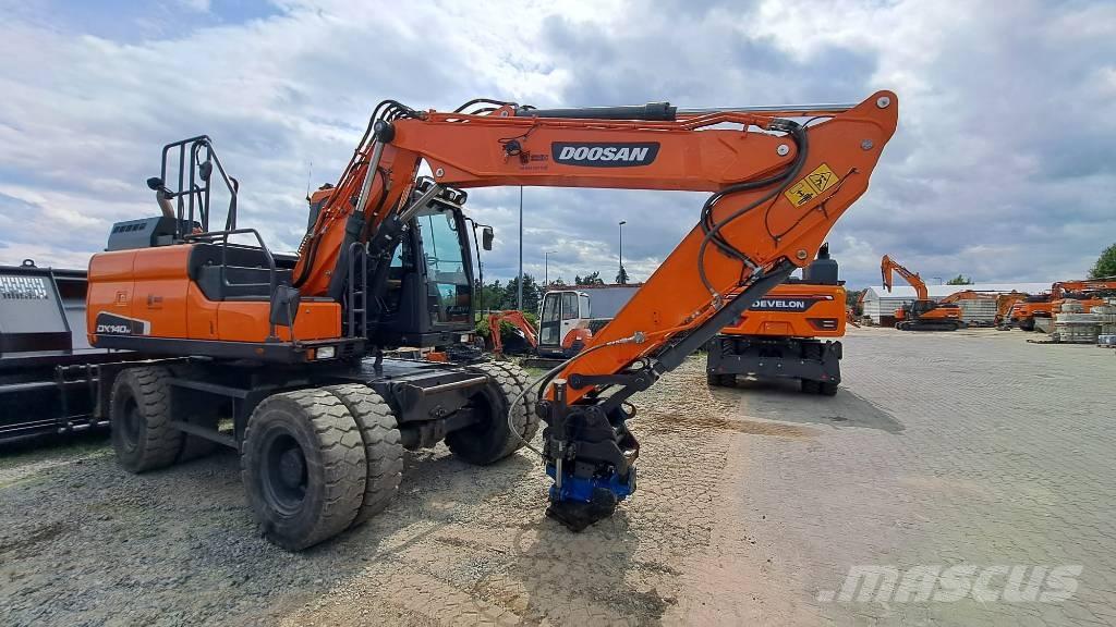 Doosan DX140W-5 Gumikerekes kotrók