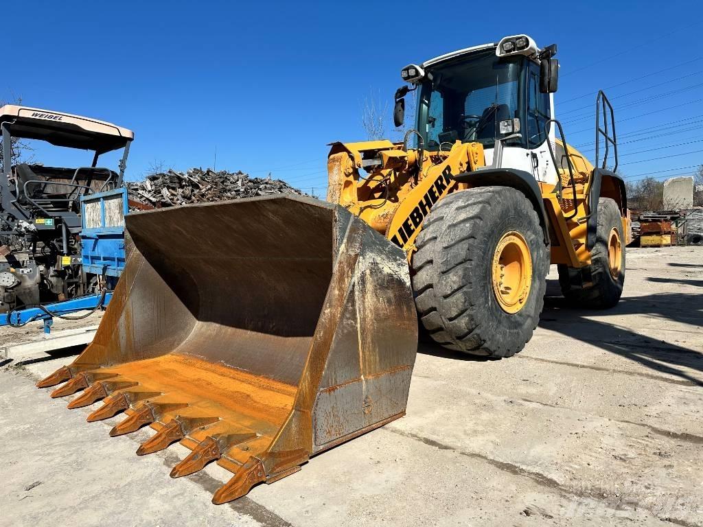 Liebherr L 550 Gumikerekes homlokrakodók