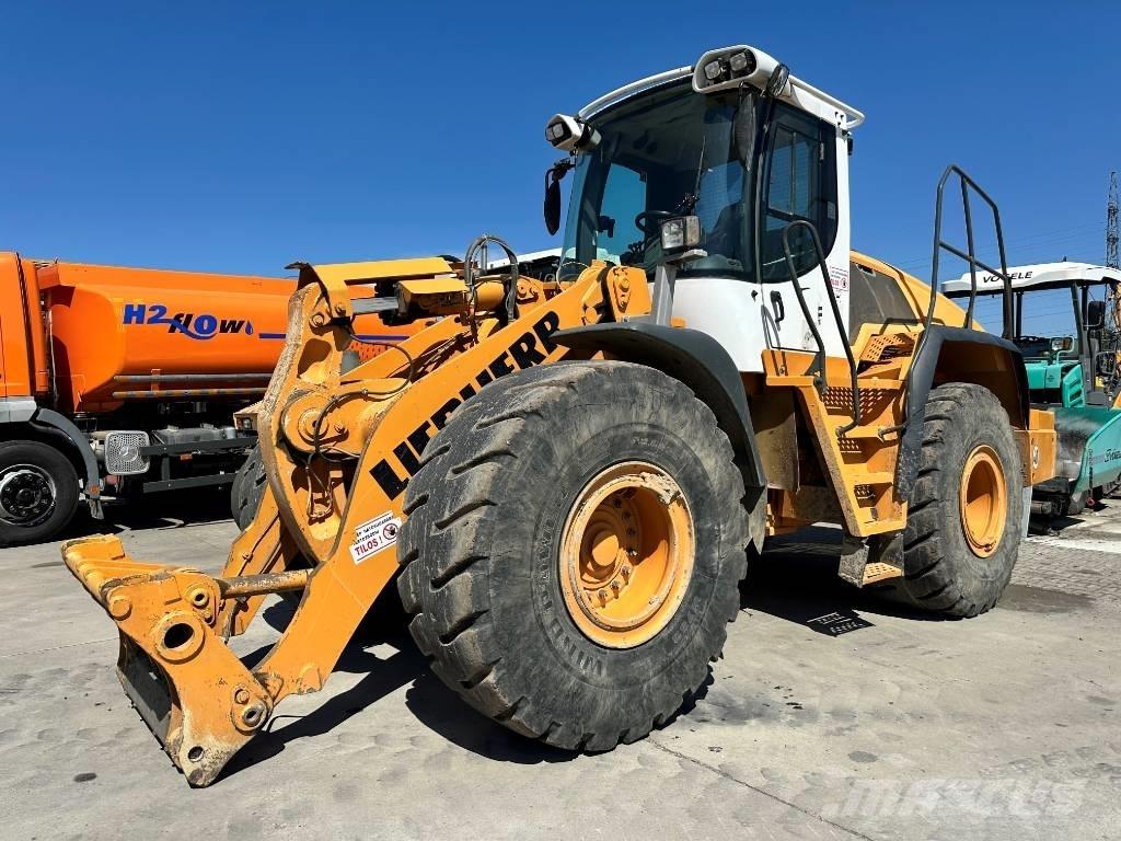 Liebherr L 550 Gumikerekes homlokrakodók