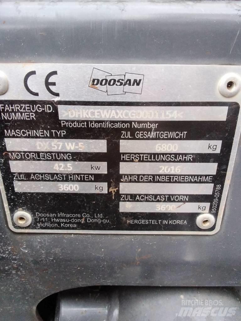 Doosan DX 57 W-5 Gumikerekes kotrók