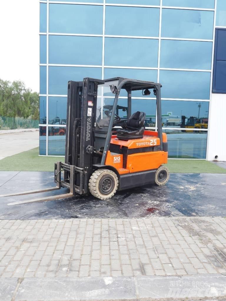 Toyota 7 FBMF 25 Elektromos targoncák