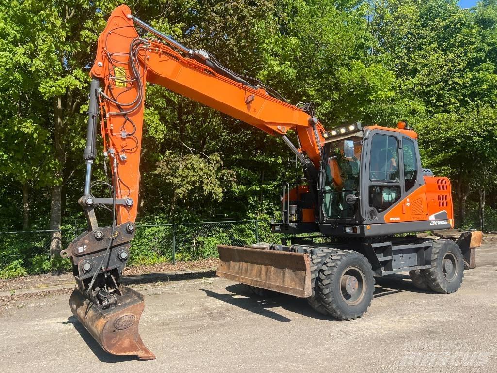 Doosan DX 165 W-5 Gumikerekes kotrók