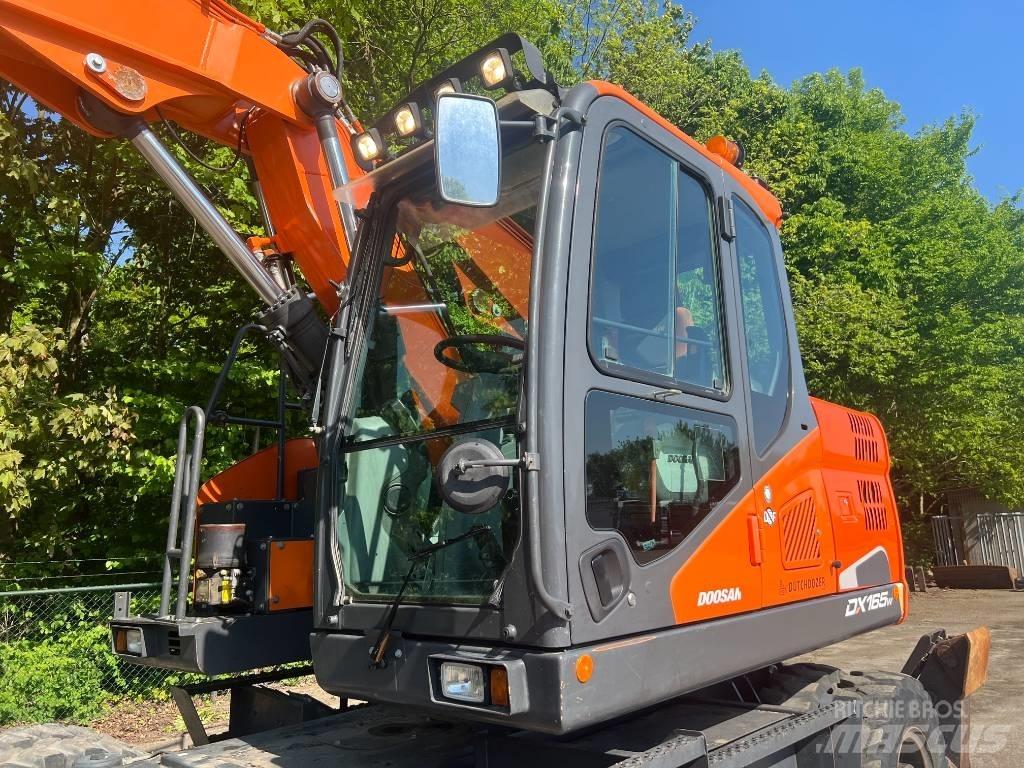 Doosan DX 165 W-5 Gumikerekes kotrók