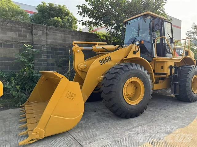 CAT 966 H Gumikerekes homlokrakodók
