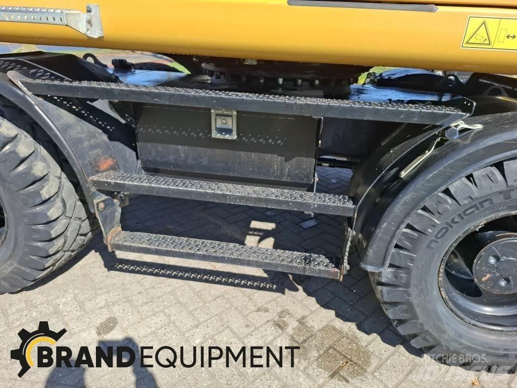 CAT M315F Speciális kotrók