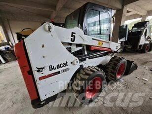 Bobcat S550 Gumikerekes homlokrakodók