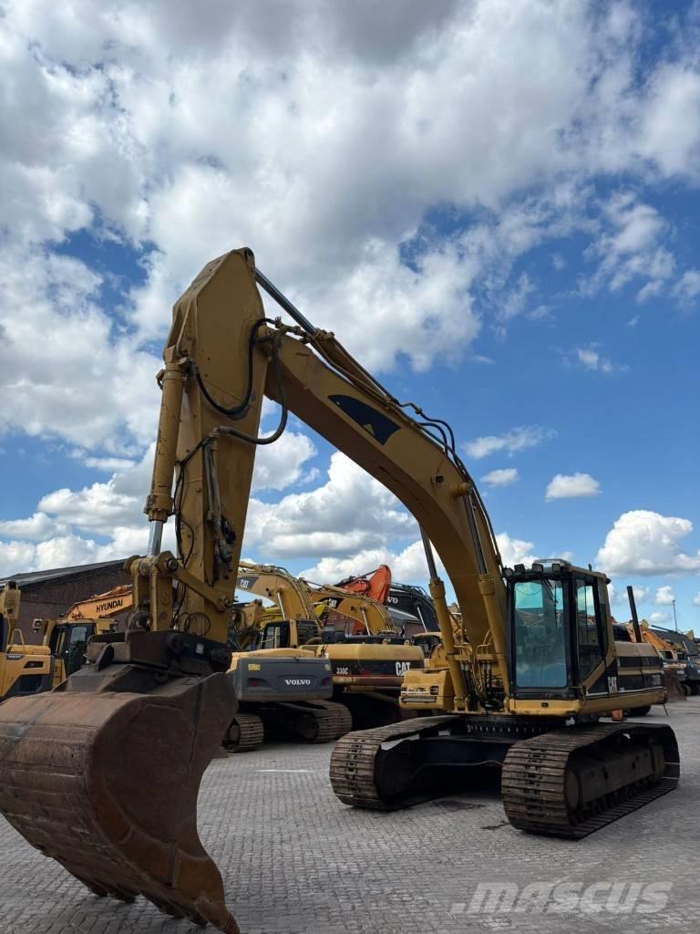 CAT 330 B L Lánctalpas kotrók