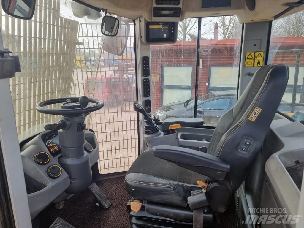 JCB 427 Gumikerekes homlokrakodók