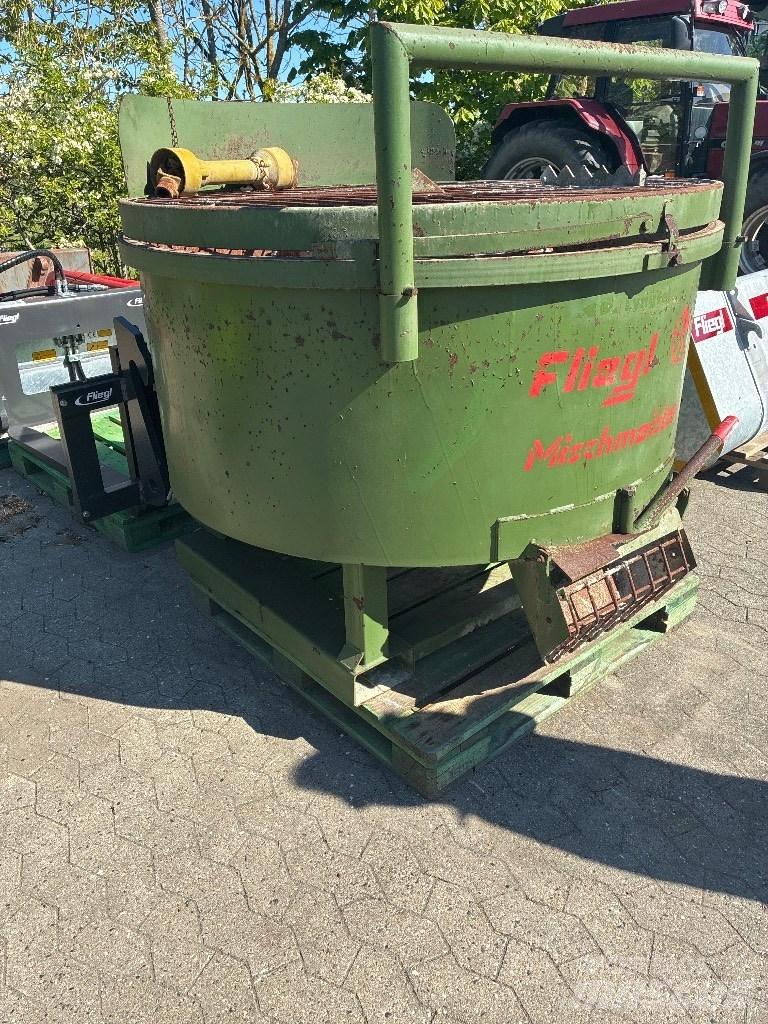 Fliegl Mischmeister Betonüzemek