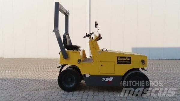 Sakai TS 160 Pneumatikus kerekes hengerek
