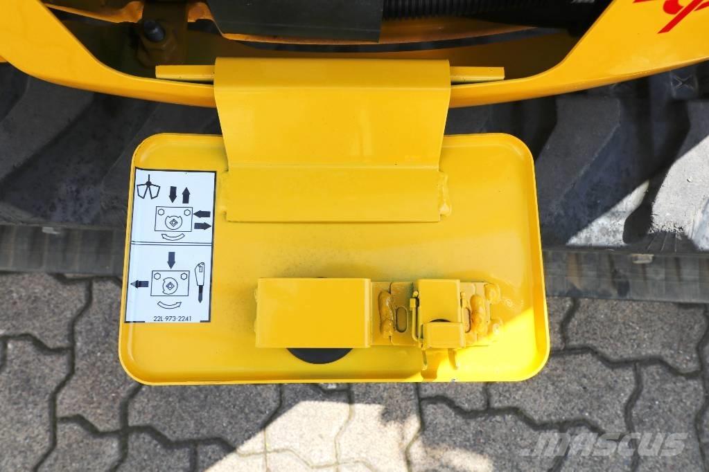 Komatsu PC 25 MR5 Mini kotrók < 7t