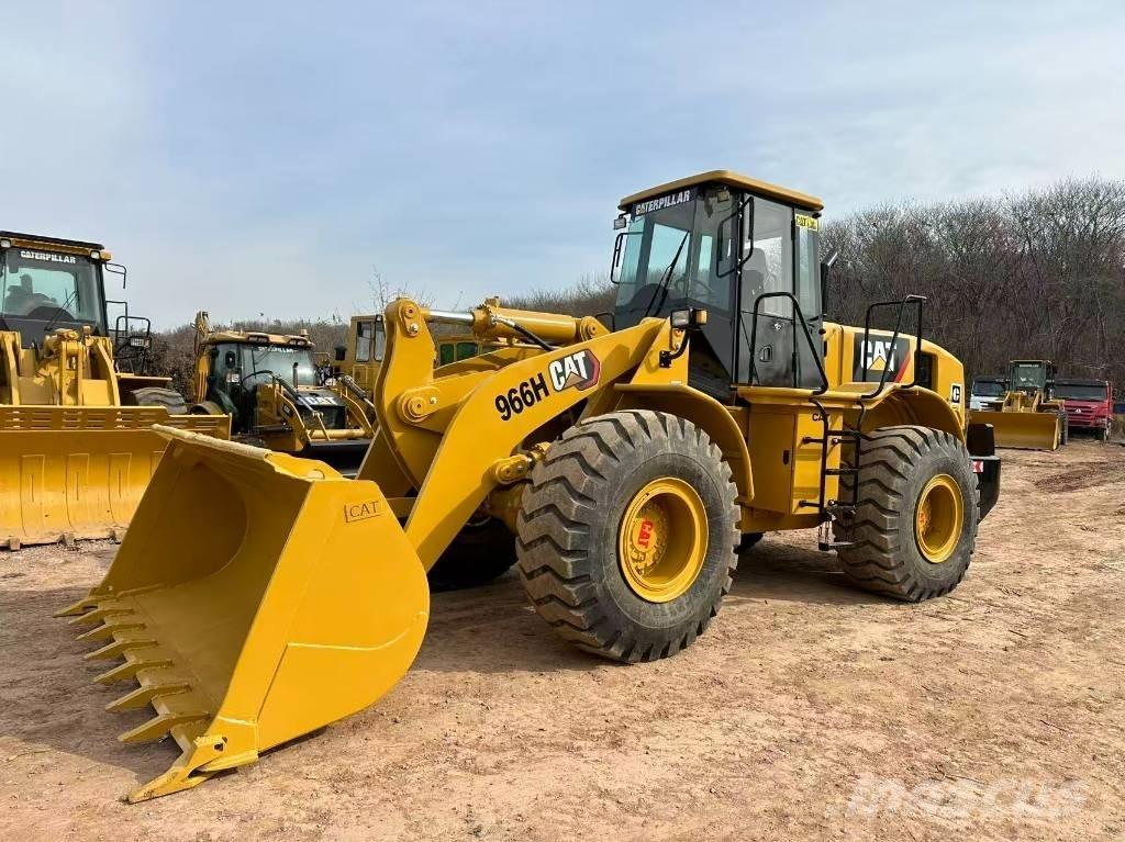 CAT 966 H Gumikerekes homlokrakodók