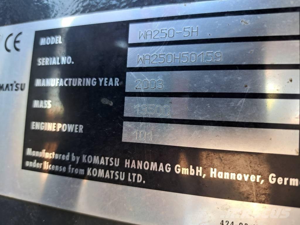 Komatsu WA 250-5H Gumikerekes homlokrakodók