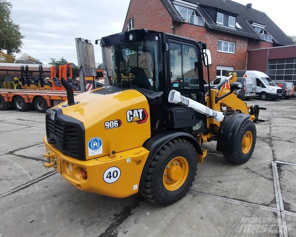 CAT 906 Gumikerekes homlokrakodók