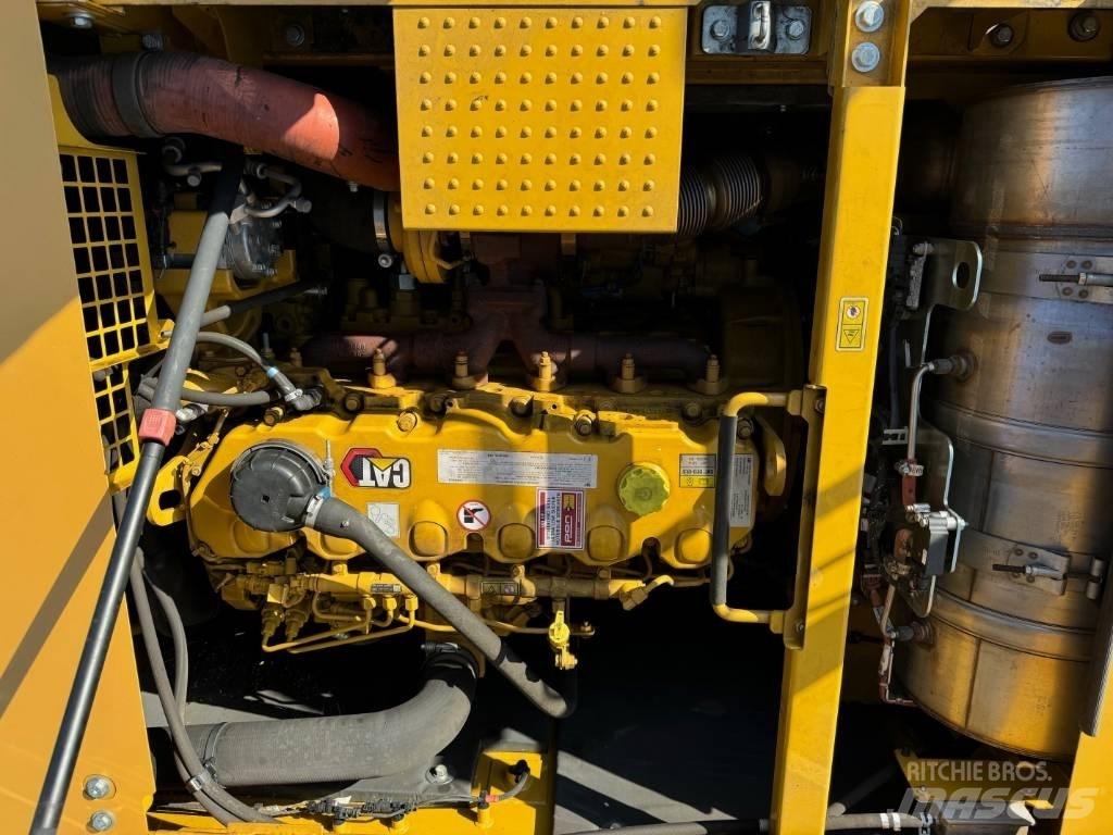 CAT 336 Lánctalpas kotrók