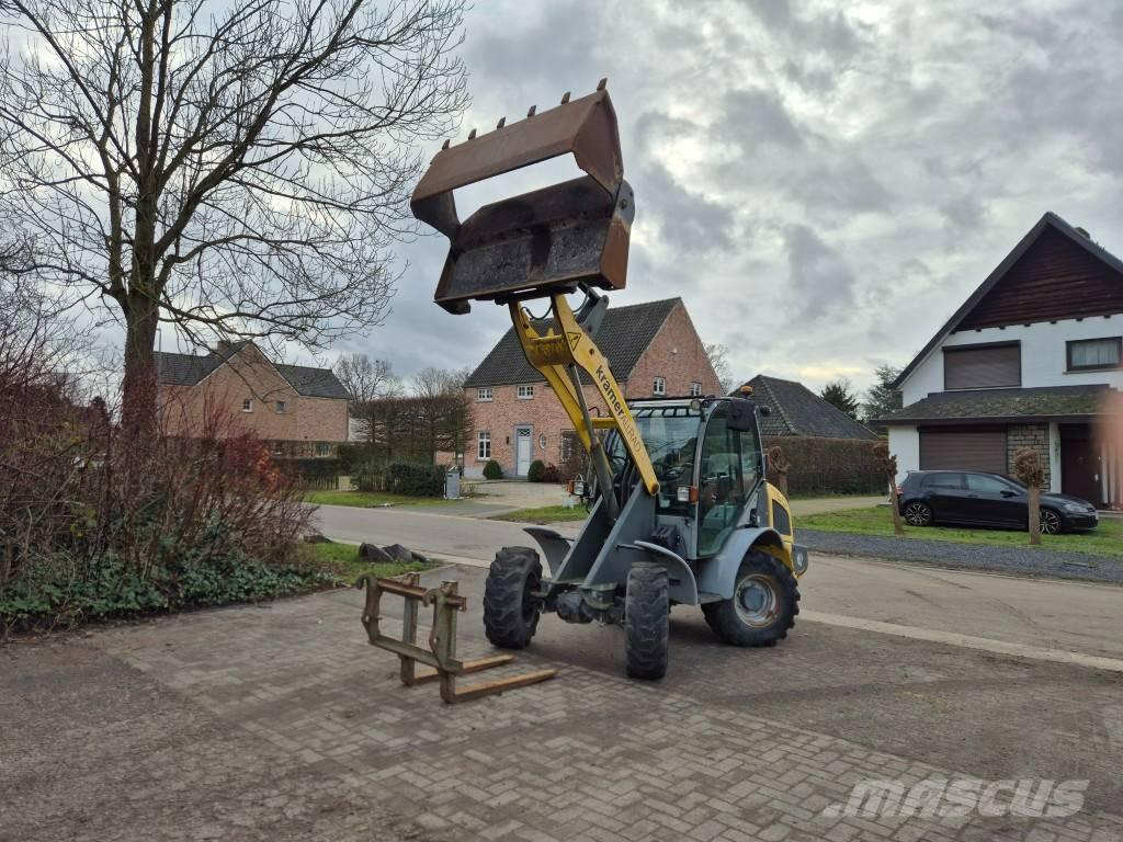 Kramer 750 Gumikerekes homlokrakodók