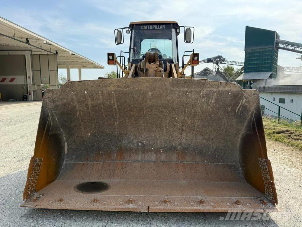 CAT 966 H Gumikerekes homlokrakodók