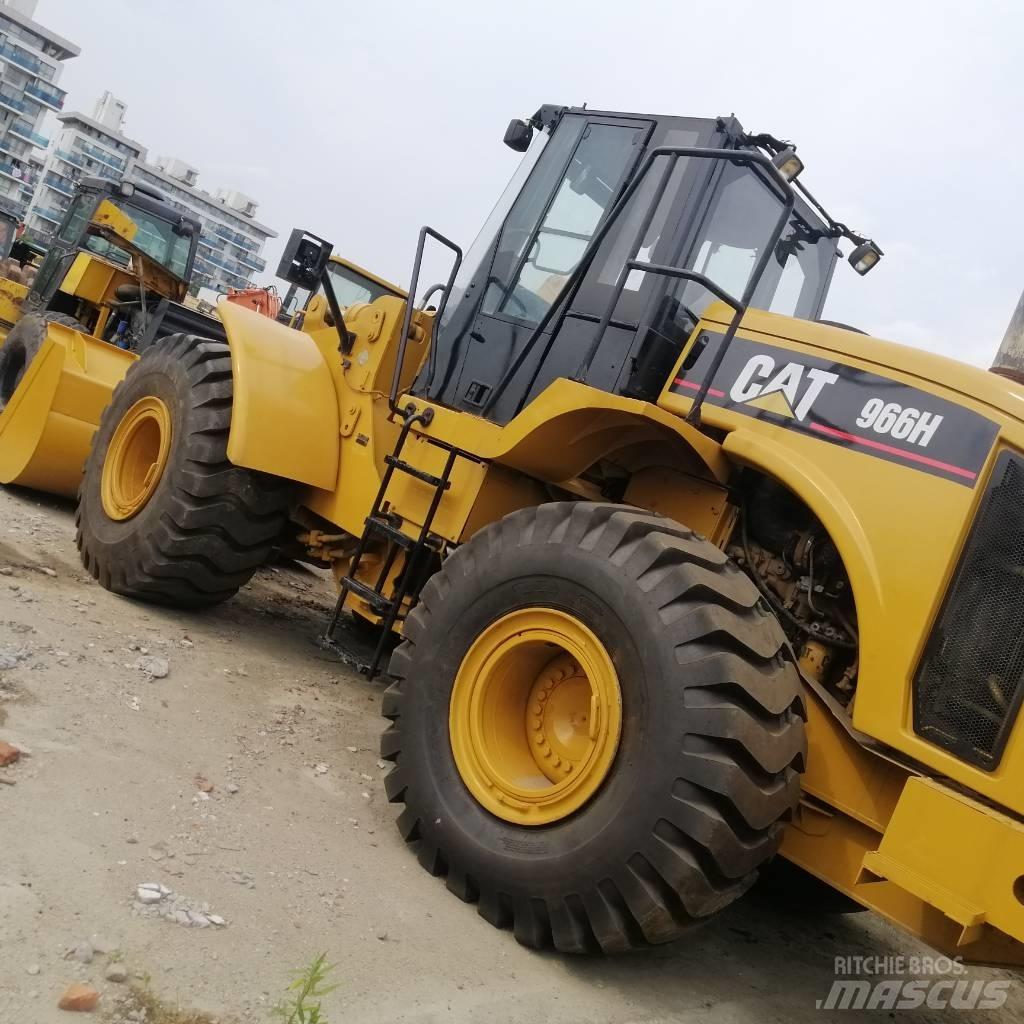 CAT 966 H Gumikerekes homlokrakodók