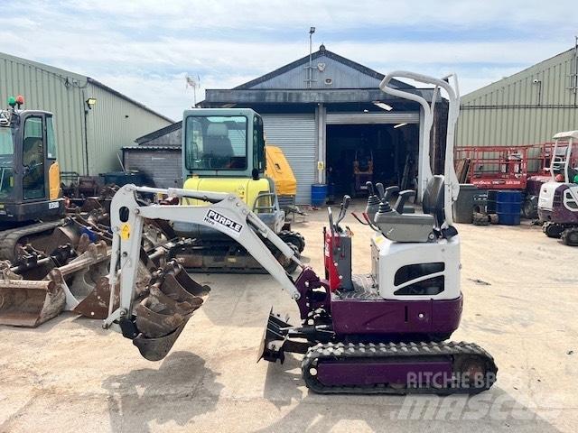 Takeuchi TB 210 Mini kotrók < 7t