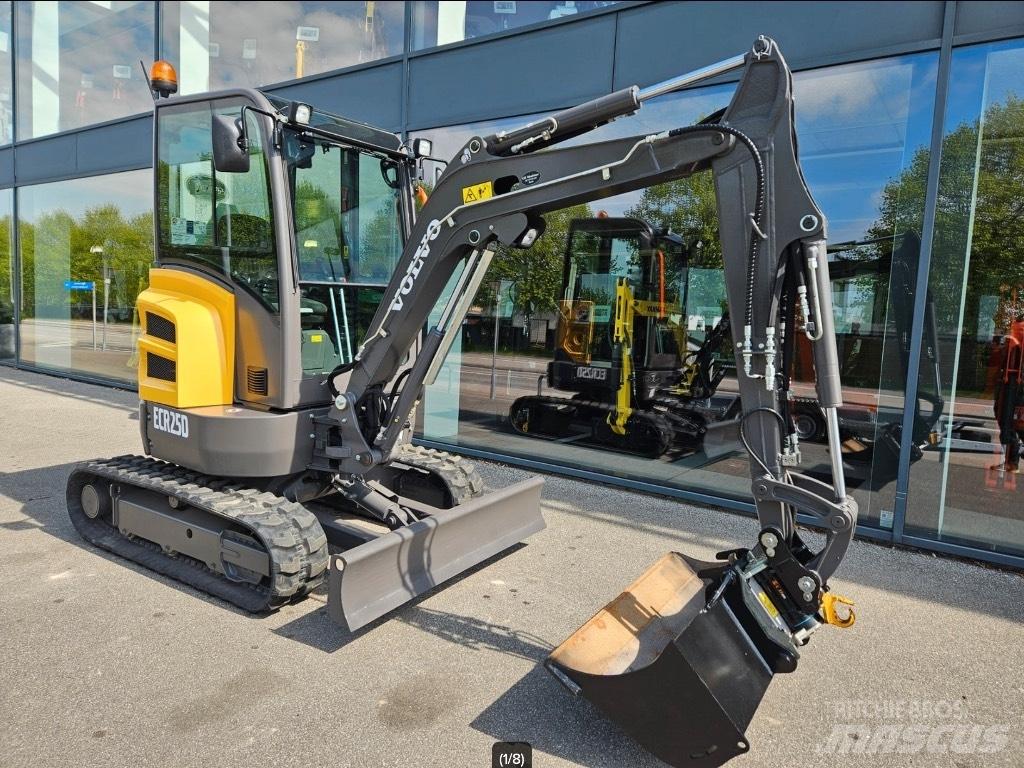 Volvo ECR 25 Mini kotrók < 7t