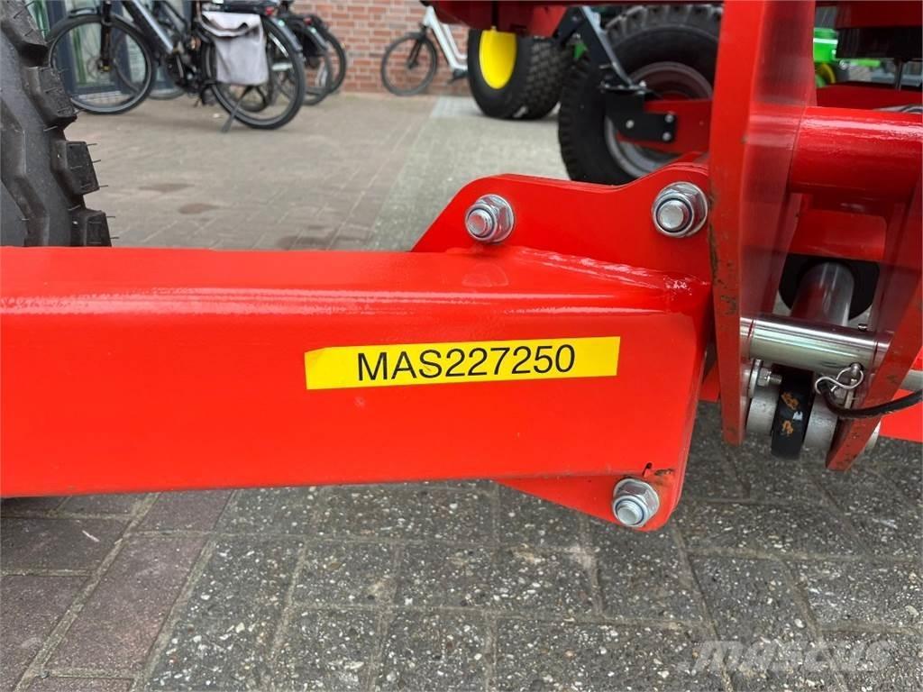 Kuhn RW1410C Göngyölő gépek