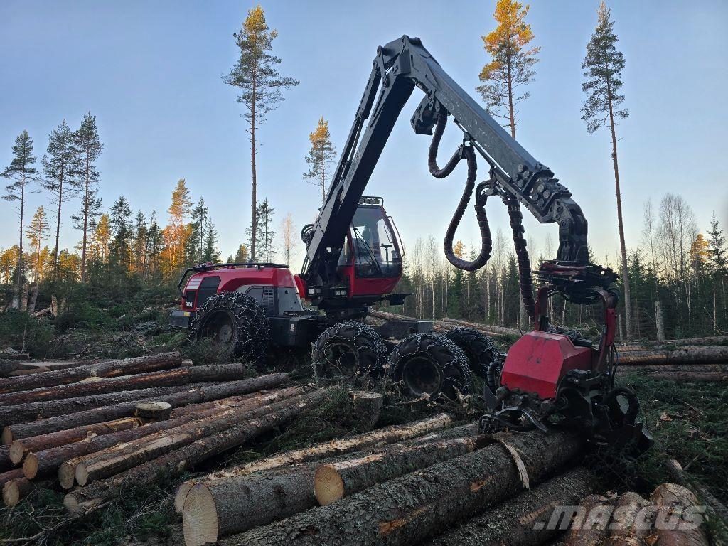 Komatsu 901 Betakarítók