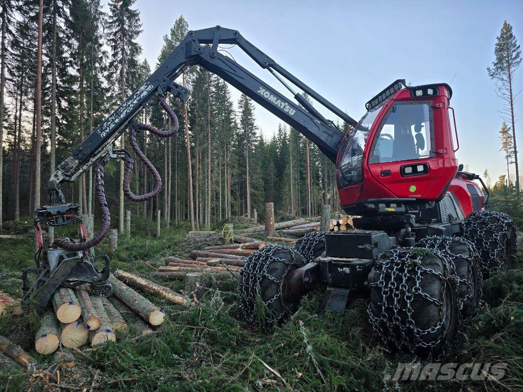 Komatsu 901 Betakarítók