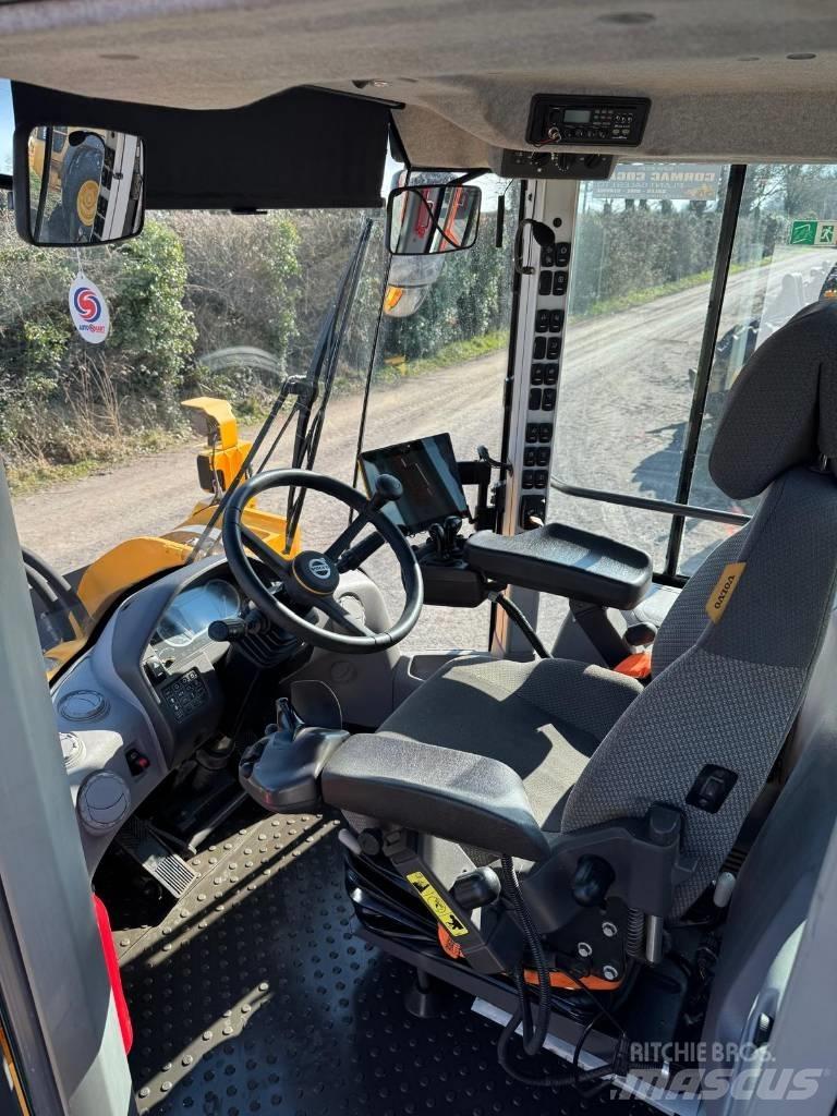 Volvo L 180 H Gumikerekes homlokrakodók