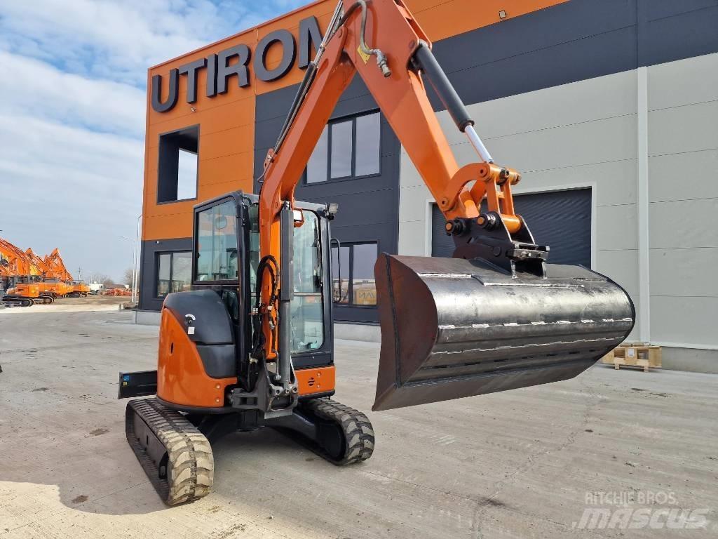 Hitachi ZX38U-6 Mini kotrók < 7t