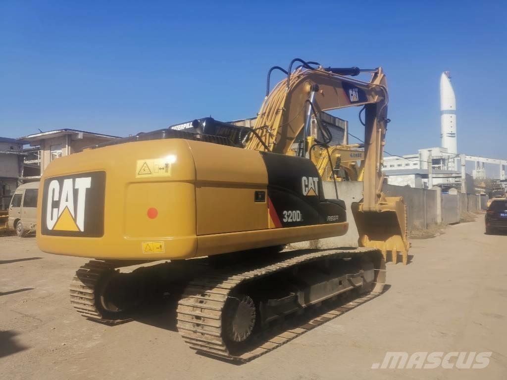 CAT 320 D Lánctalpas kotrók