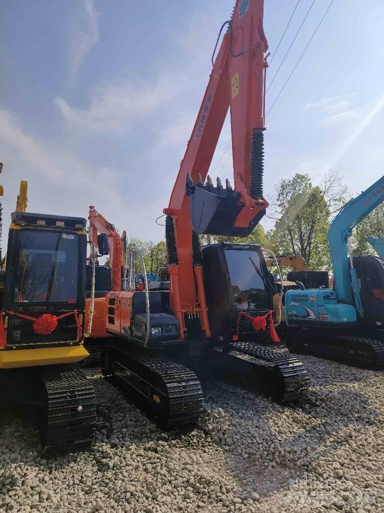 Hitachi ZX 120 Lánctalpas kotrók
