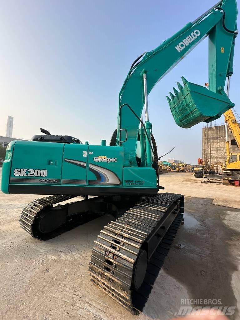 Kobelco SK 200-8 Lánctalpas kotrók