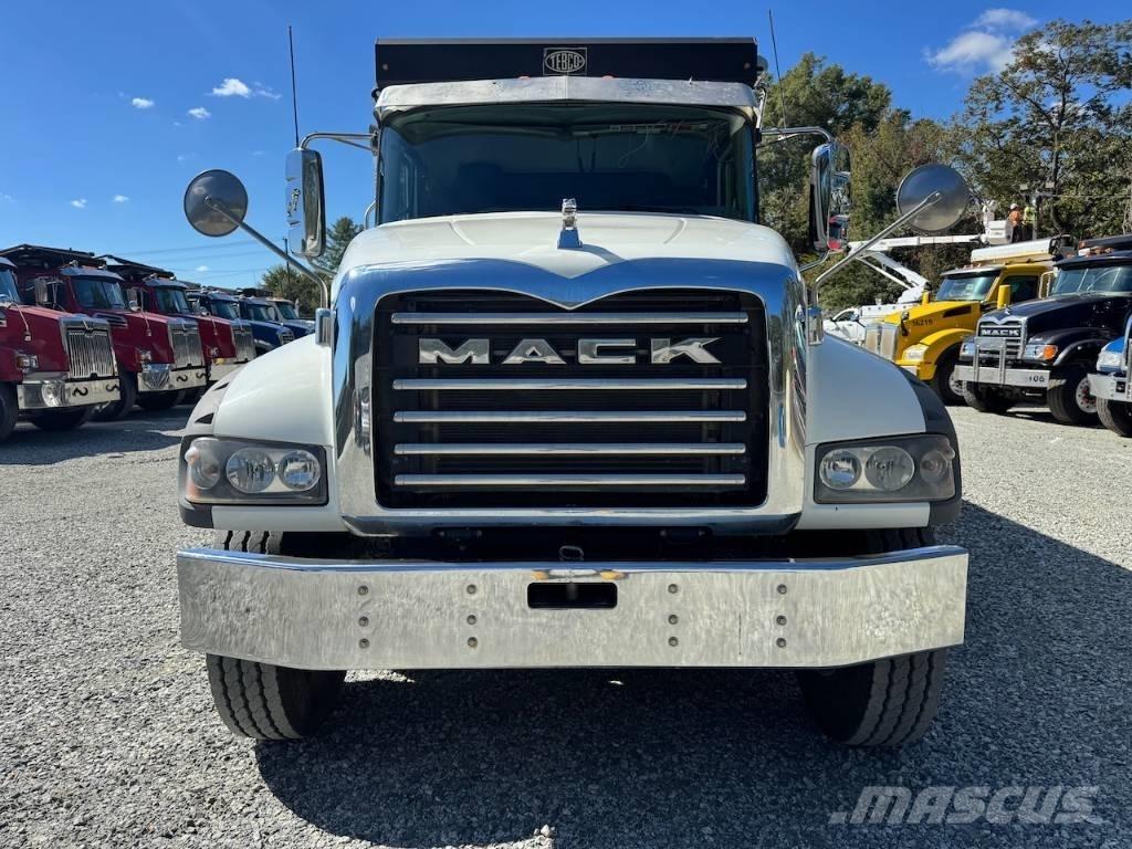 Mack Granite 84FR Billenő teherautók