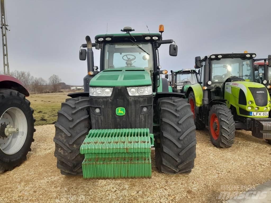 John Deere 8310 R Traktorok