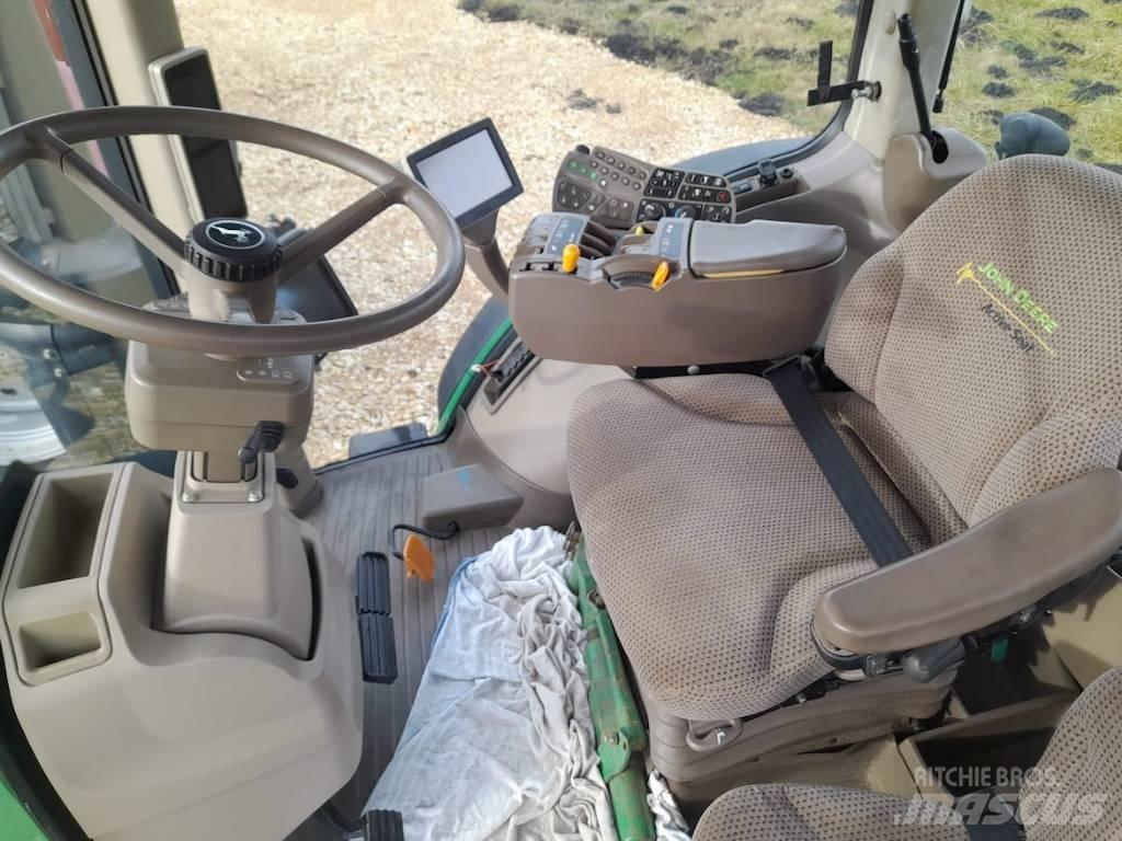 John Deere 8310 R Traktorok
